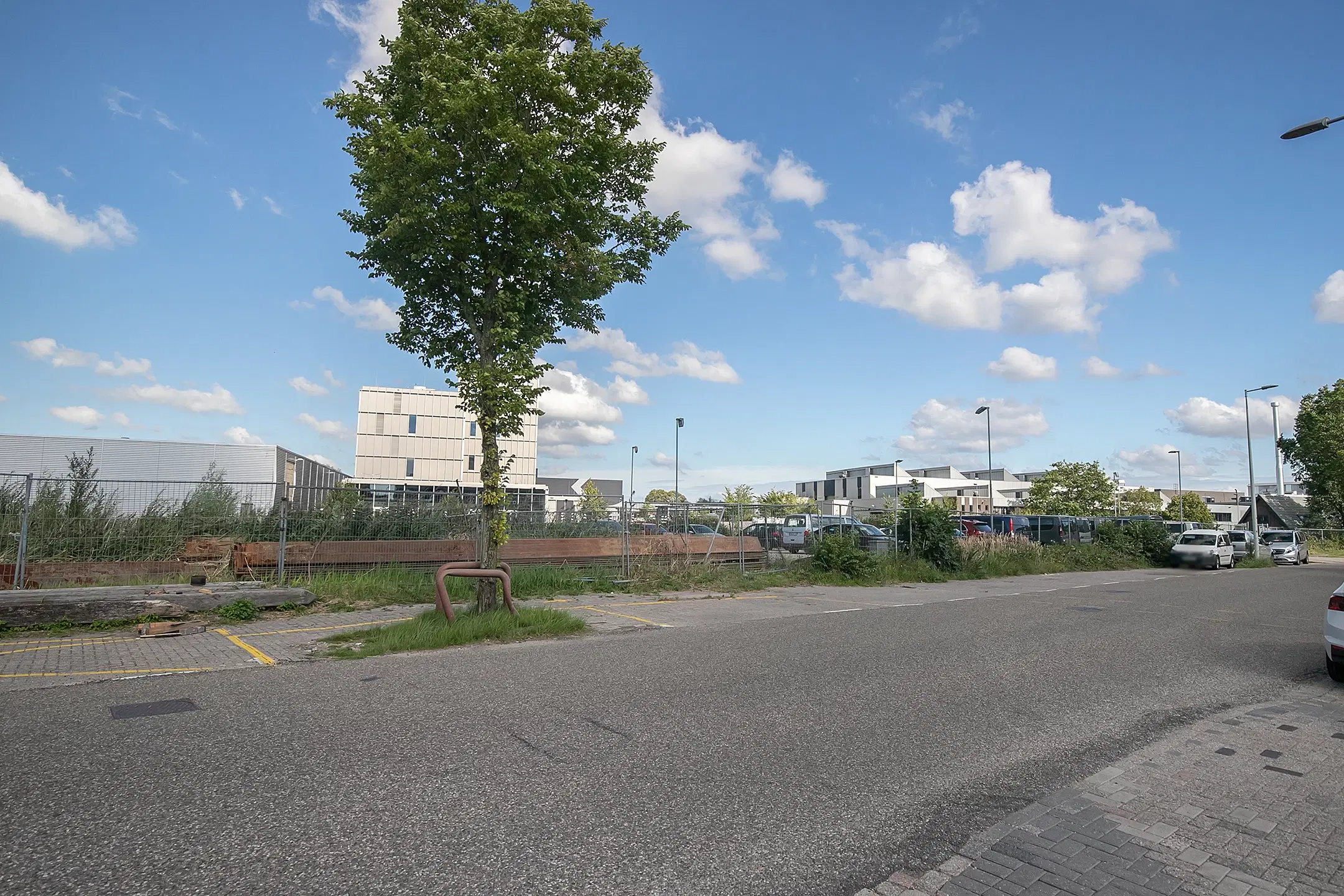 Perceel grond gelegen aan de Grasweg 44 en 46 te Amsterdam 