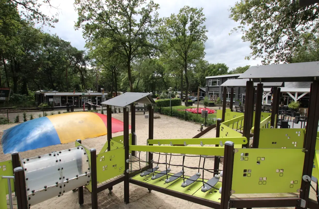 13 percelen grond gelegen op Resort De Heimolen te Baarle-Nassau