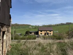 Idyllisch 3-zijdig landgoed op perceel van 4.180 m² in Zettlitz - Duitsland