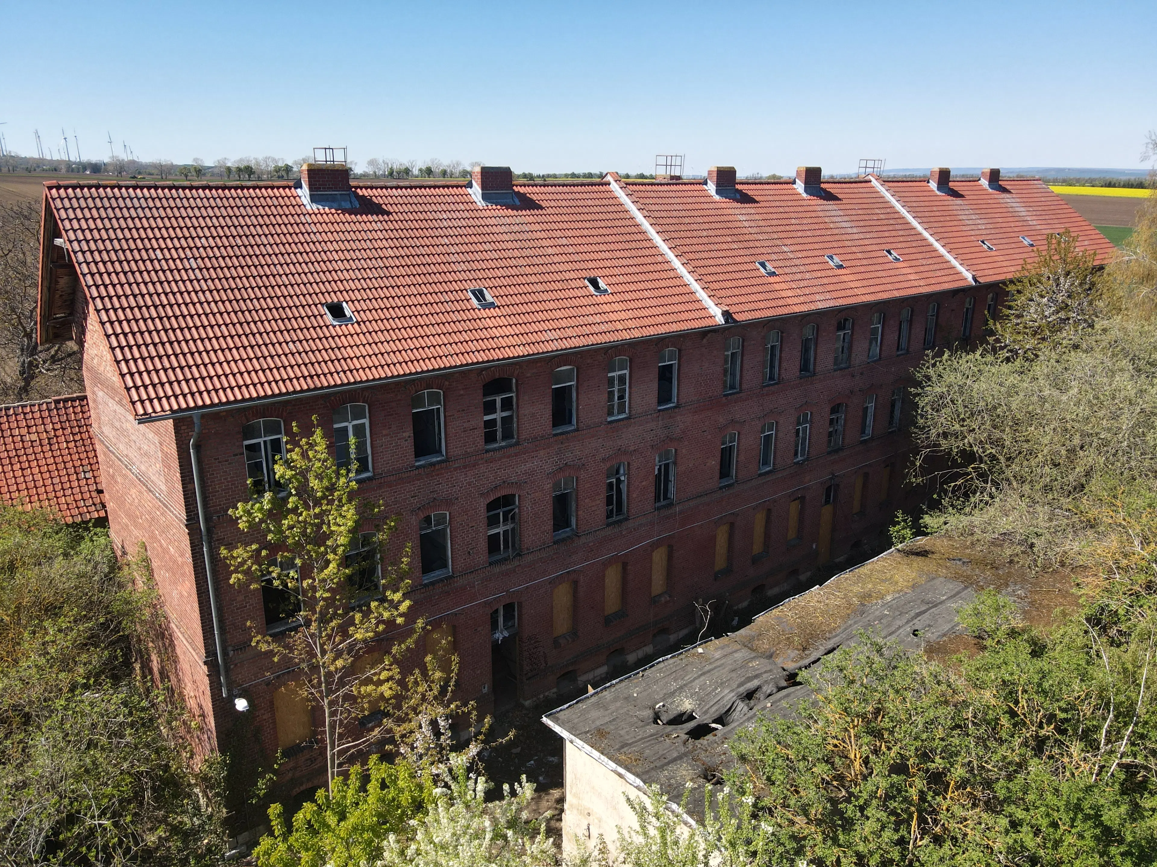 Beleggingsobject 18 eenheden op 3.087 m² perceel in nabij Braunschweig, Anderbeck, Huy - Duitsland