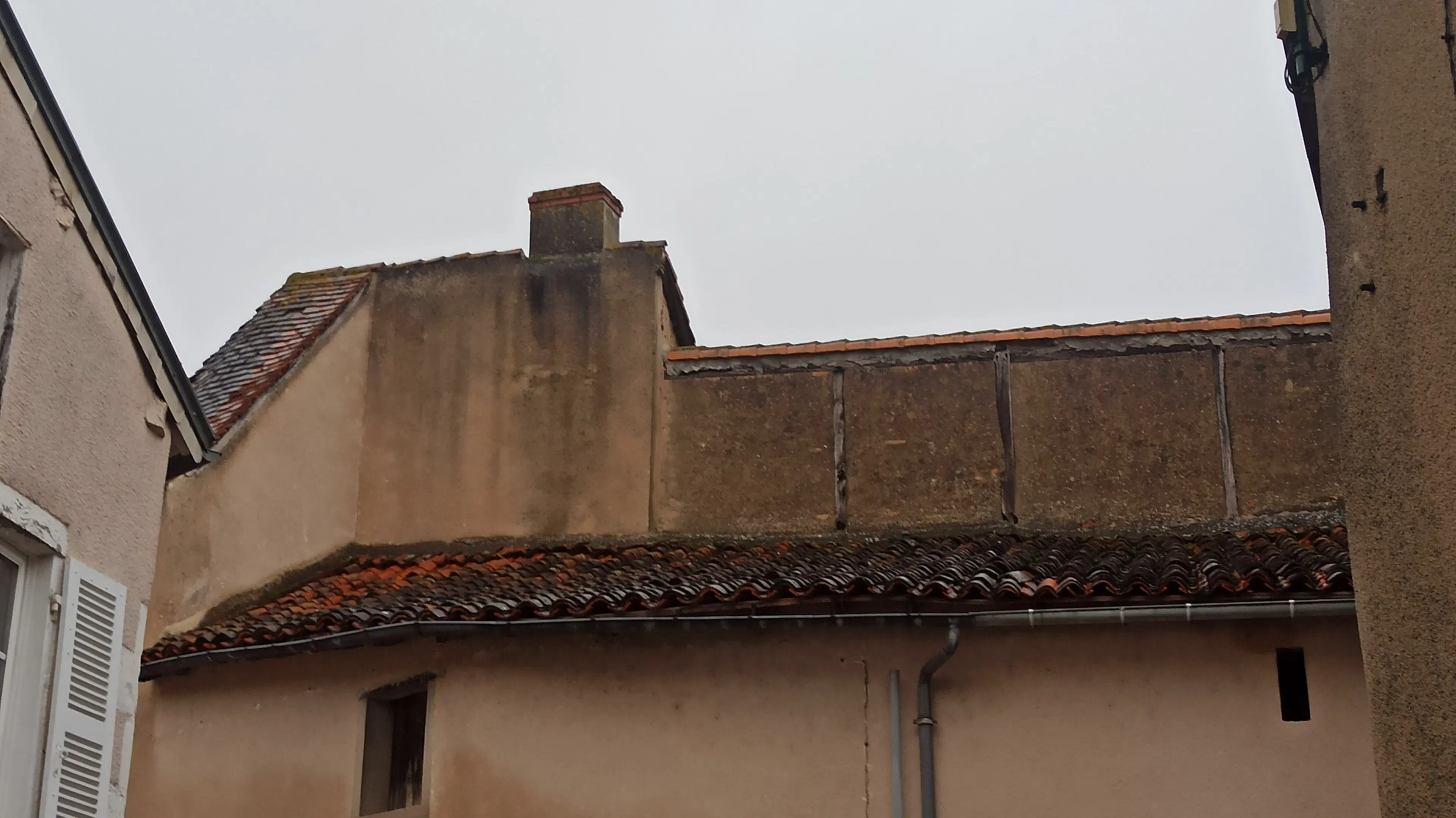 3-verdiepingen Middeleeuws woonhuis in Montmorillon - Frankrijk